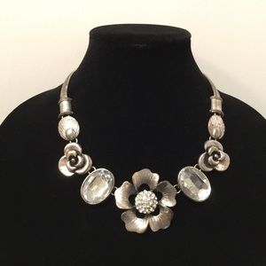 Large Silver Toned Floral Necklace w/ Rhinestones